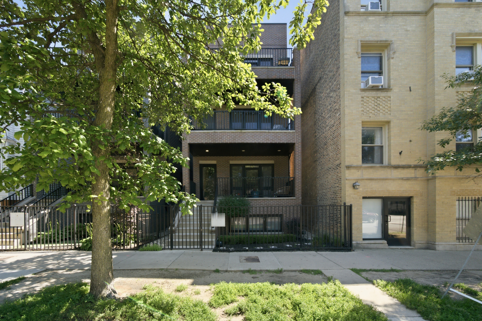 1145 W Addison Street Unit: 3
