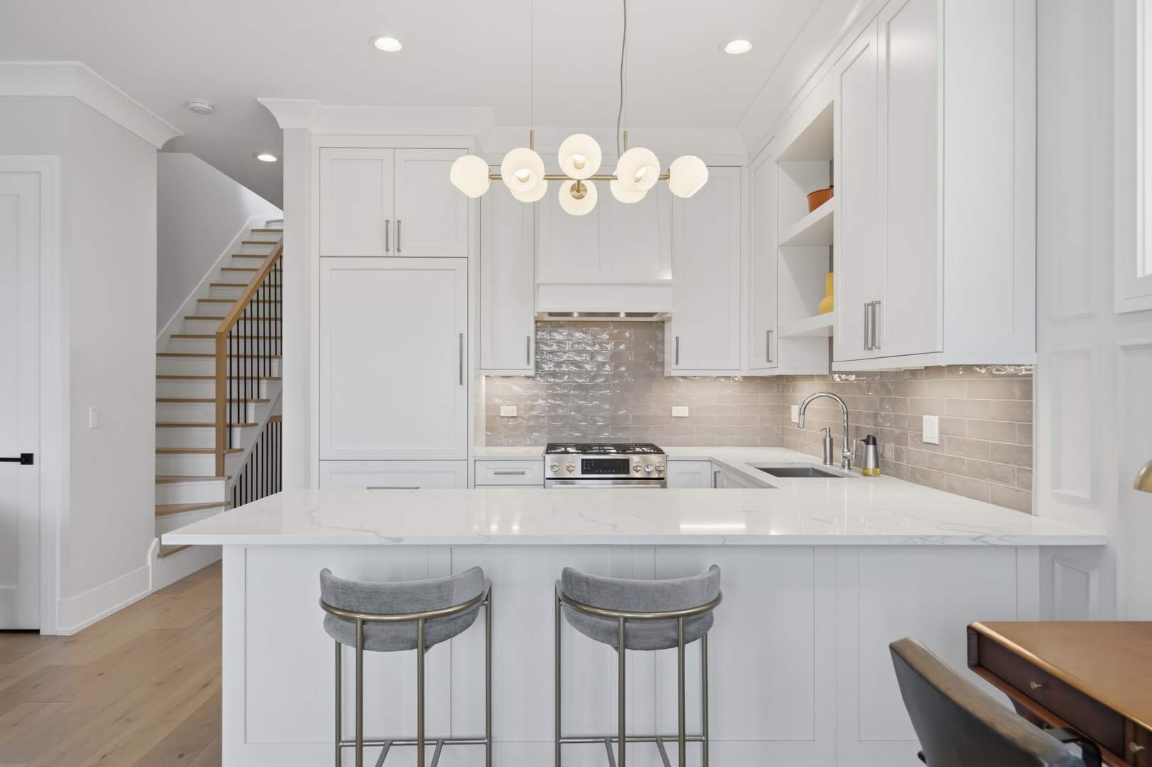1145 W Addison Street Unit: 3