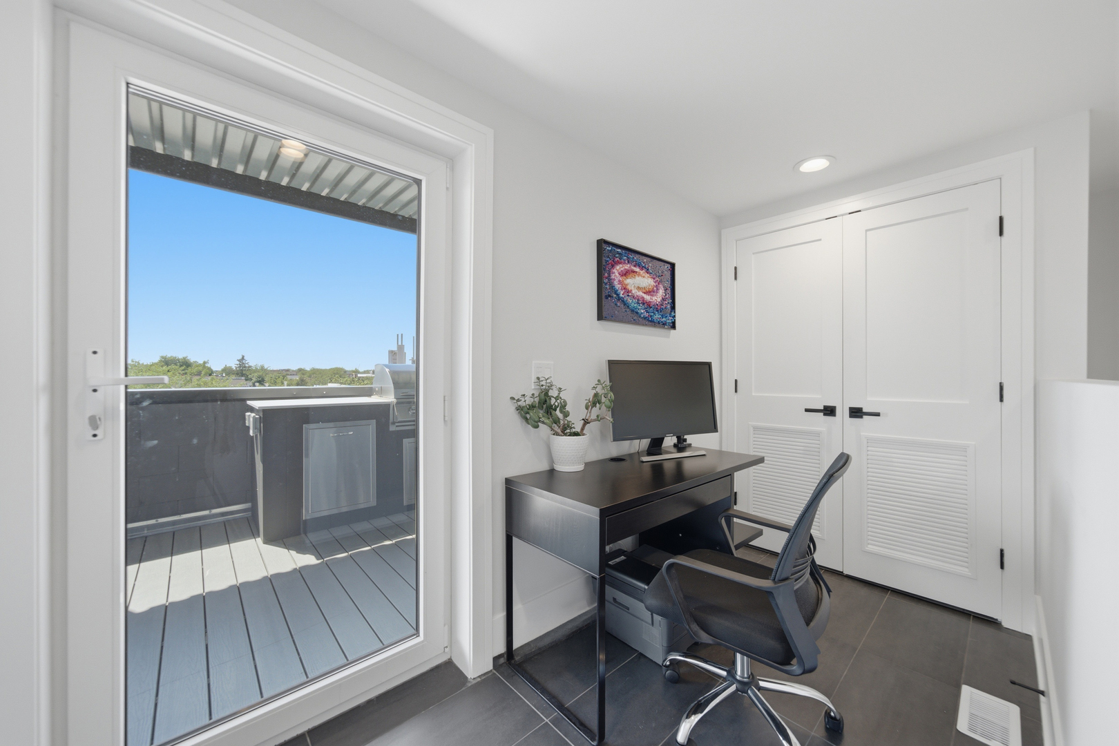 1145 W Addison Street Unit: 3