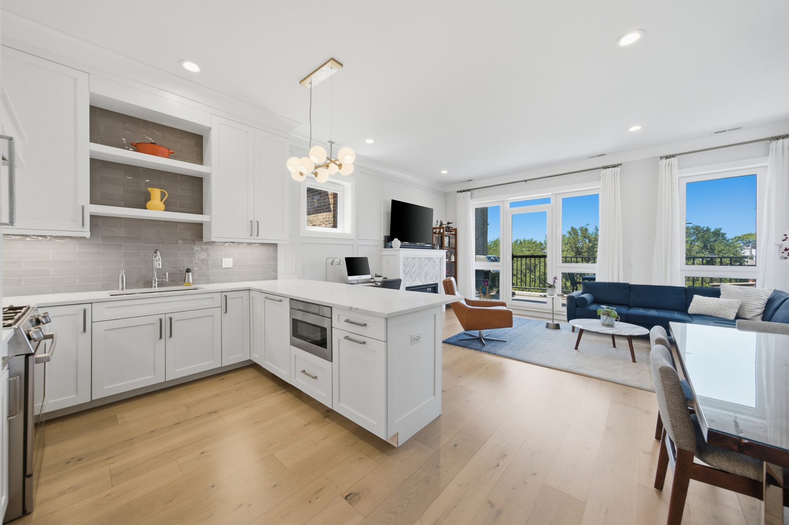 1145 W Addison Street Unit: 3