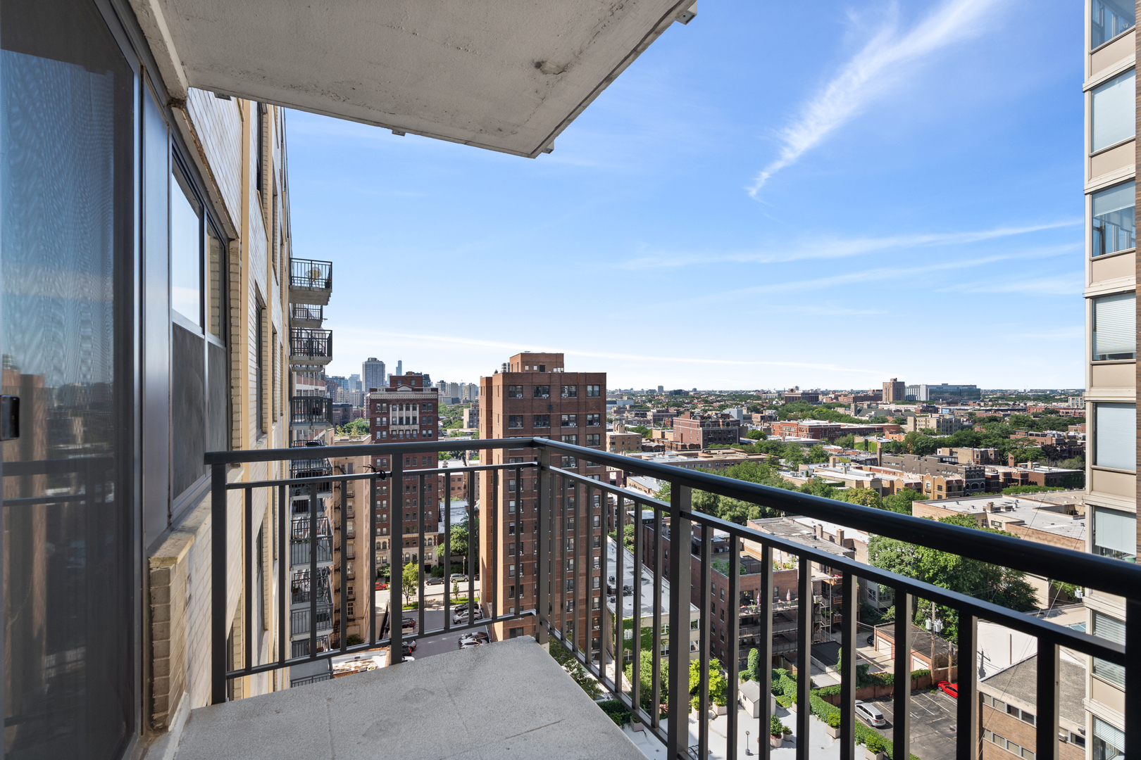 3440 N Lake Shore Drive Unit: 17F