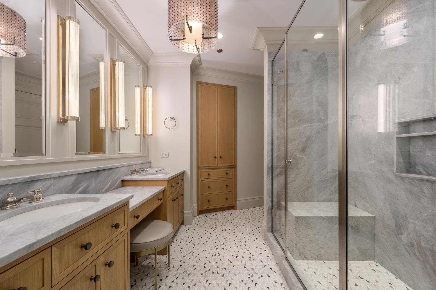 2550 N Lakeview Avenue Unit: N1904