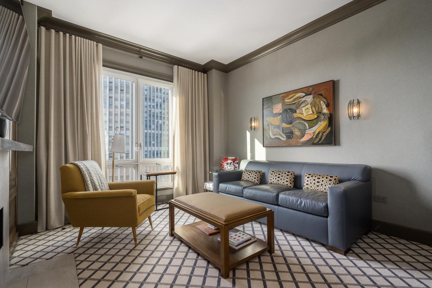 2550 N Lakeview Avenue Unit: N1904