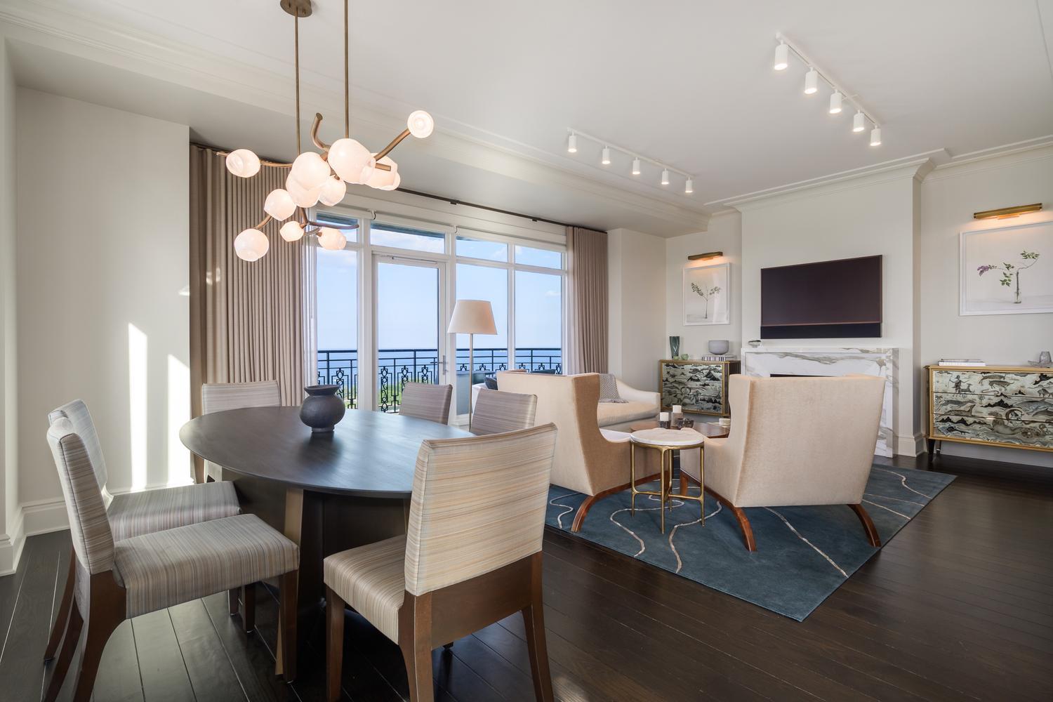 2550 N Lakeview Avenue Unit: N1904
