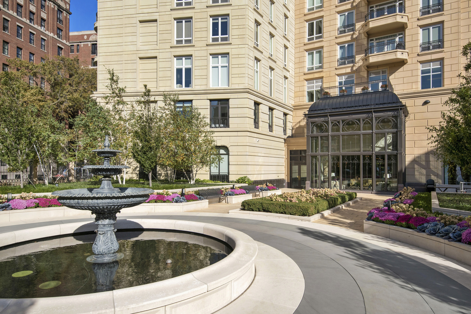 2550 N Lakeview Avenue Unit: N1904