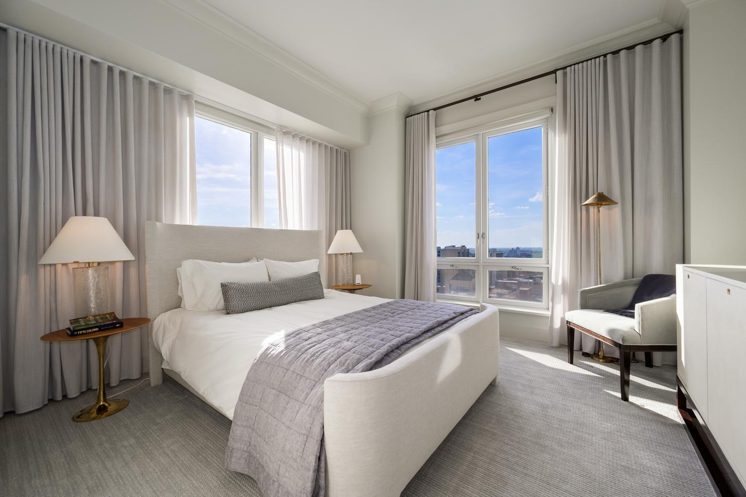 2550 N Lakeview Avenue Unit: N1904