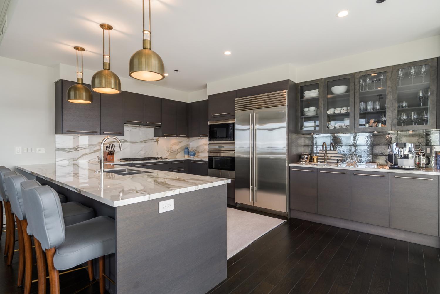 2550 N Lakeview Avenue Unit: N1904