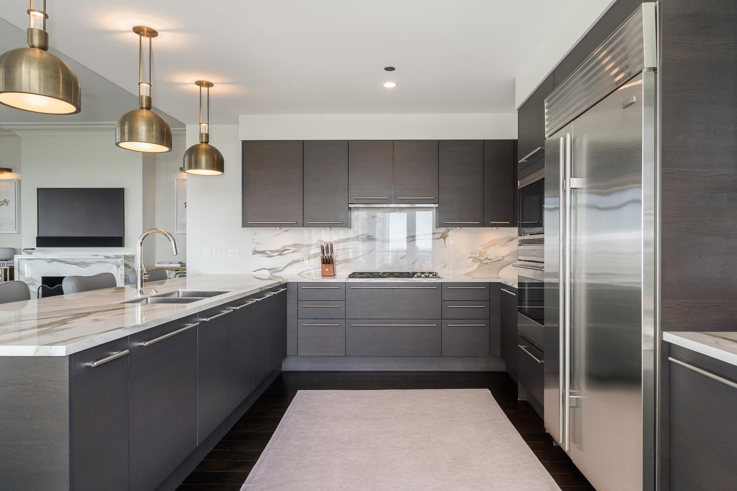 2550 N Lakeview Avenue Unit: N1904
