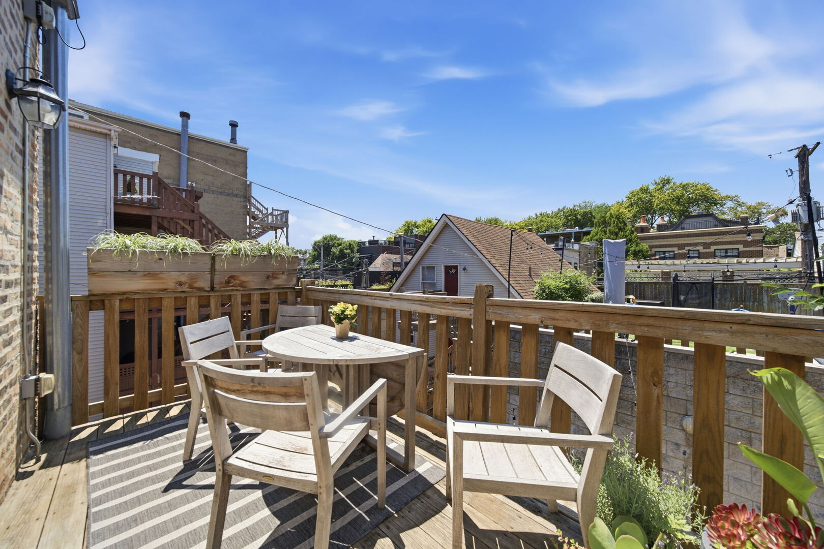 3742 N Janssen Avenue Unit: 2