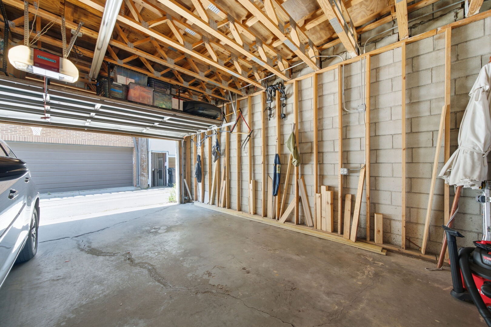 3742 N Janssen Avenue Unit: 2