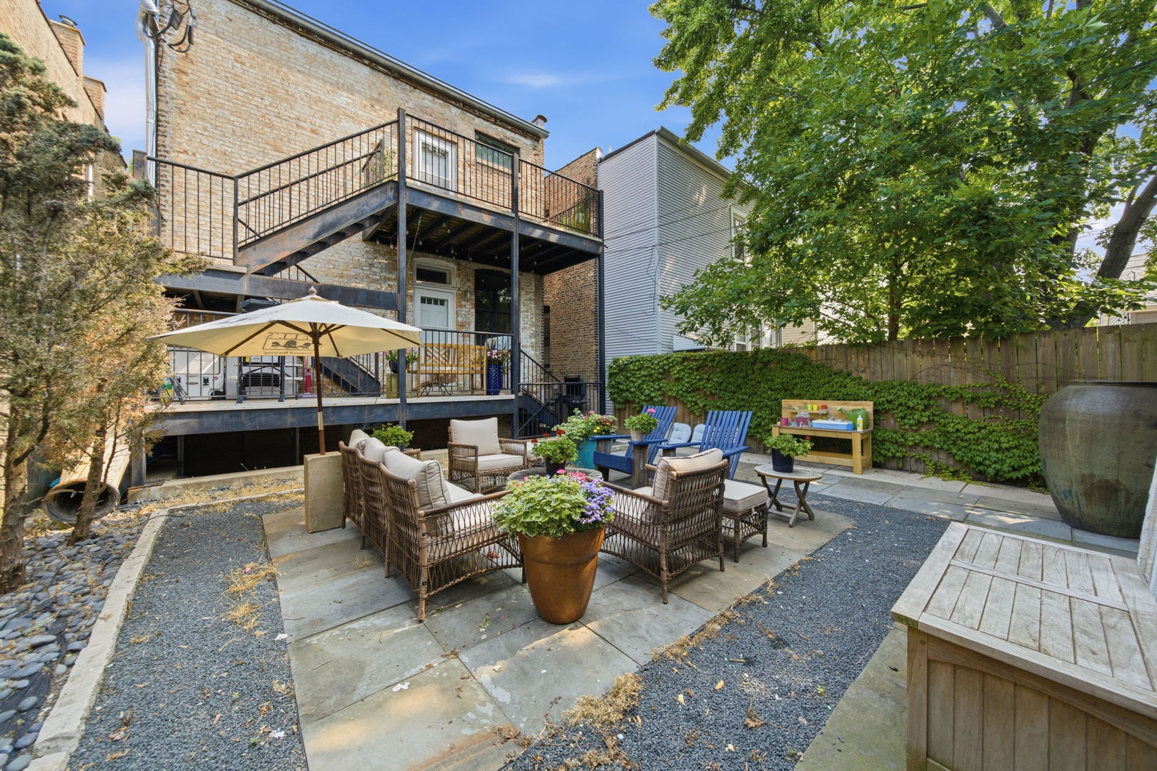 1225 W Newport Street Unit: G