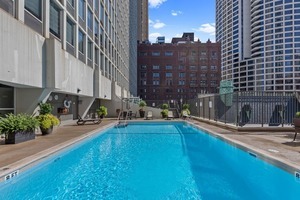 111 E CHESTNUT Street Unit: 27E
