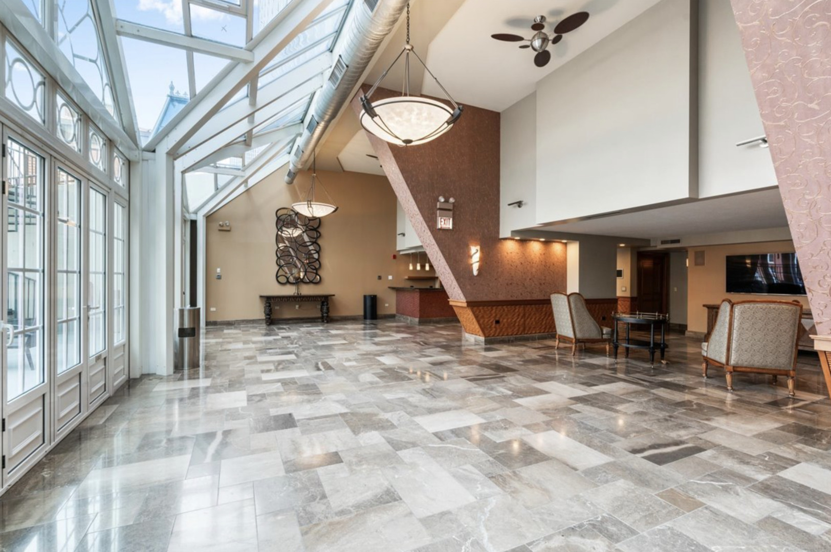 111 E CHESTNUT Street Unit: 27E