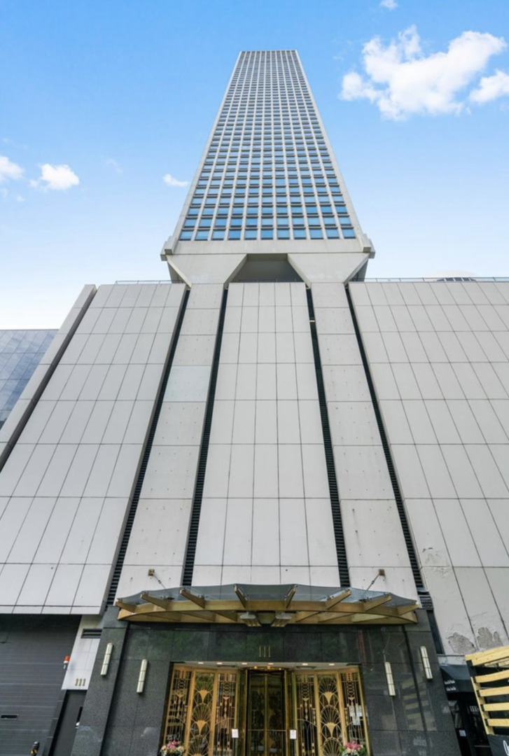 111 E CHESTNUT Street Unit: 27E