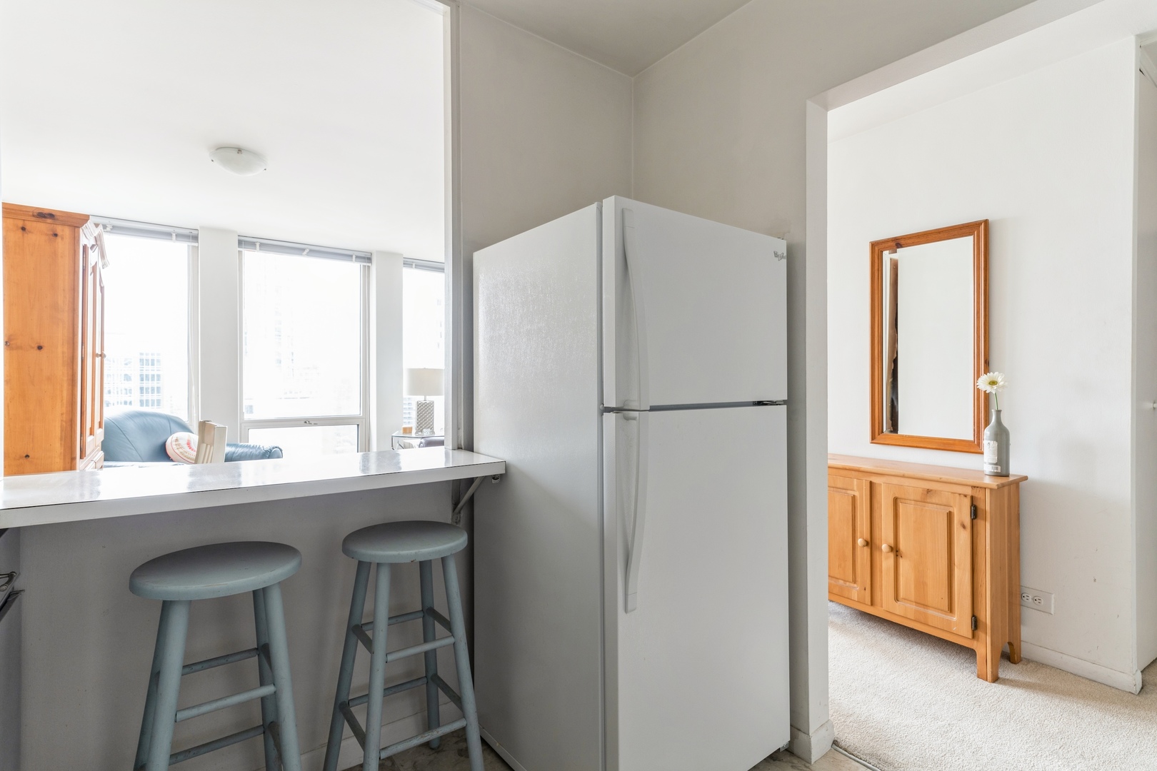 111 E CHESTNUT Street Unit: 27E