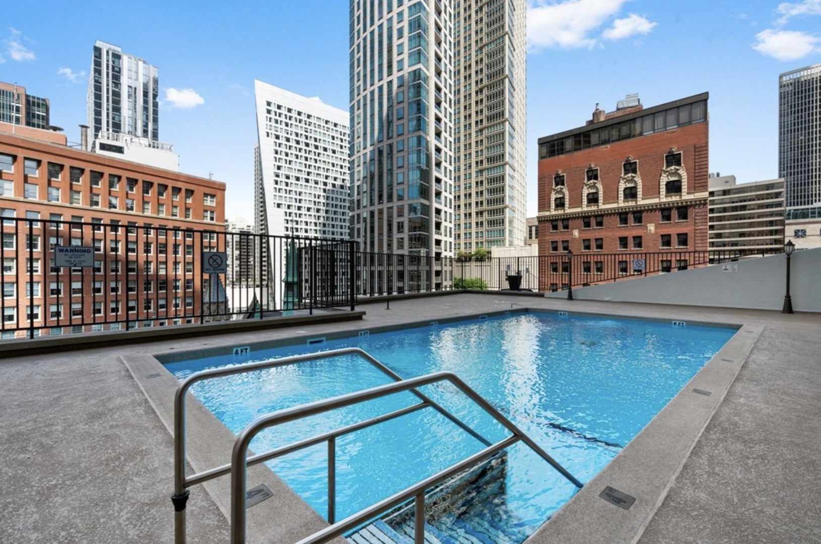 111 E CHESTNUT Street Unit: 27E