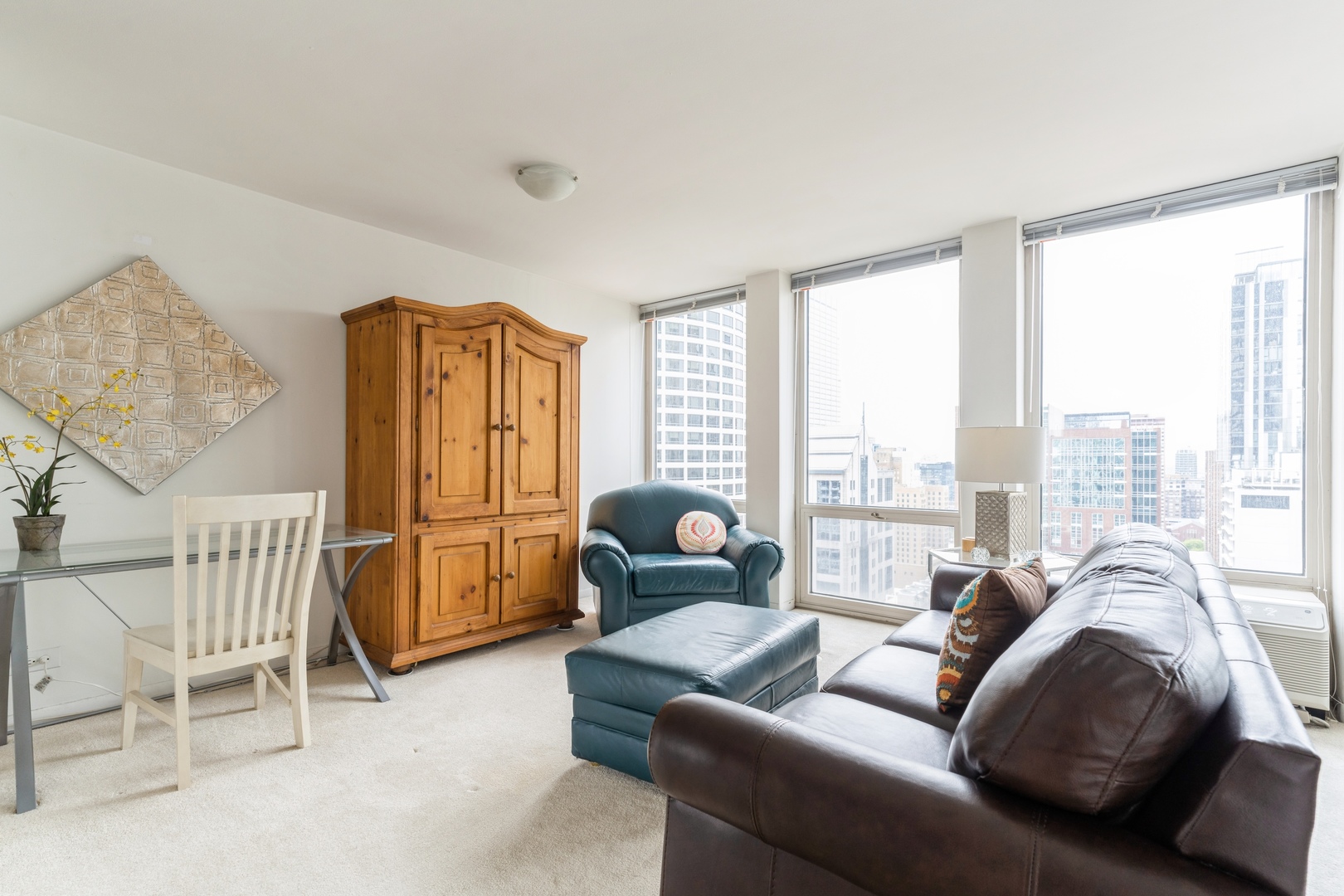 111 E CHESTNUT Street Unit: 27E
