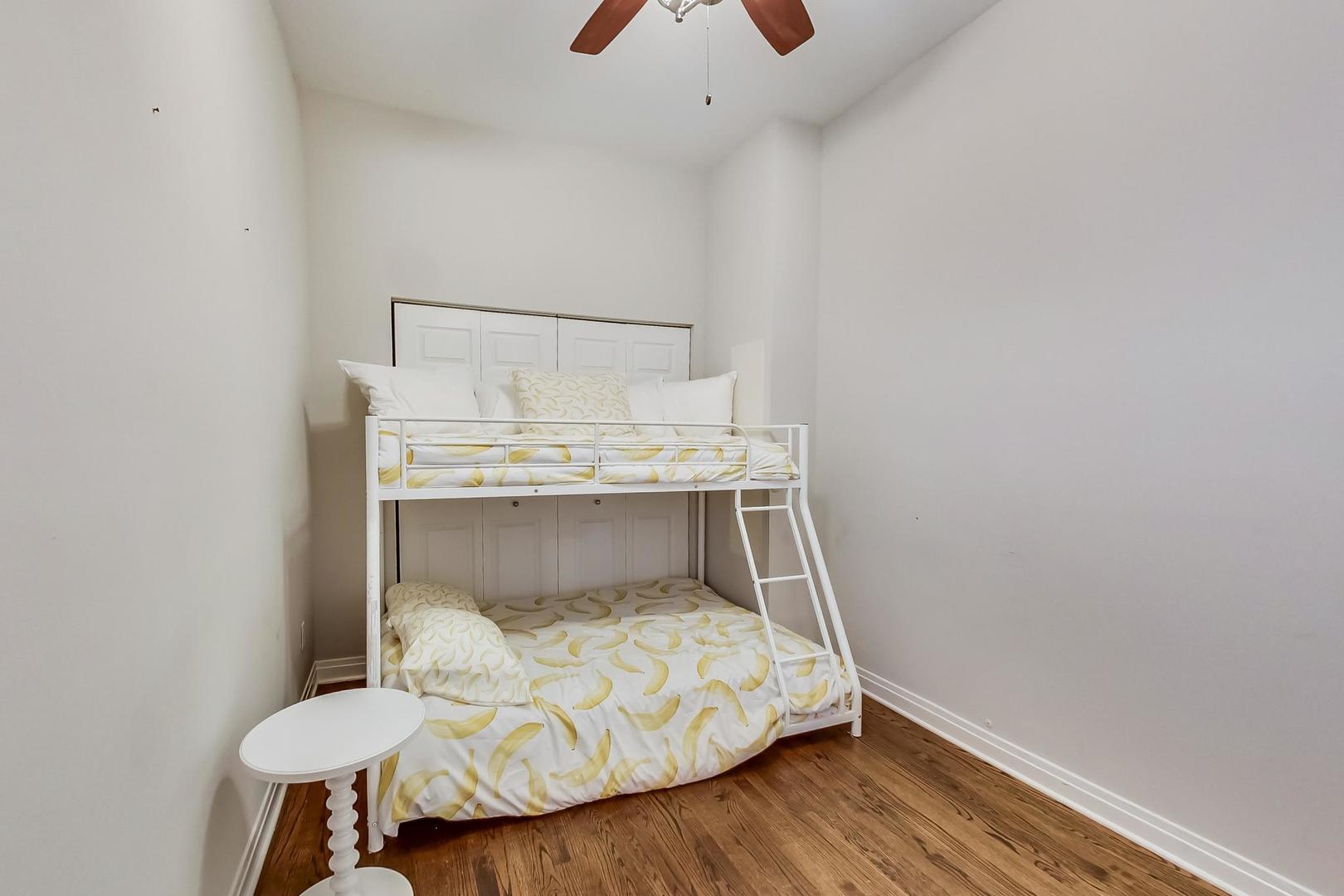1214 W Wrightwood Avenue Unit: 2