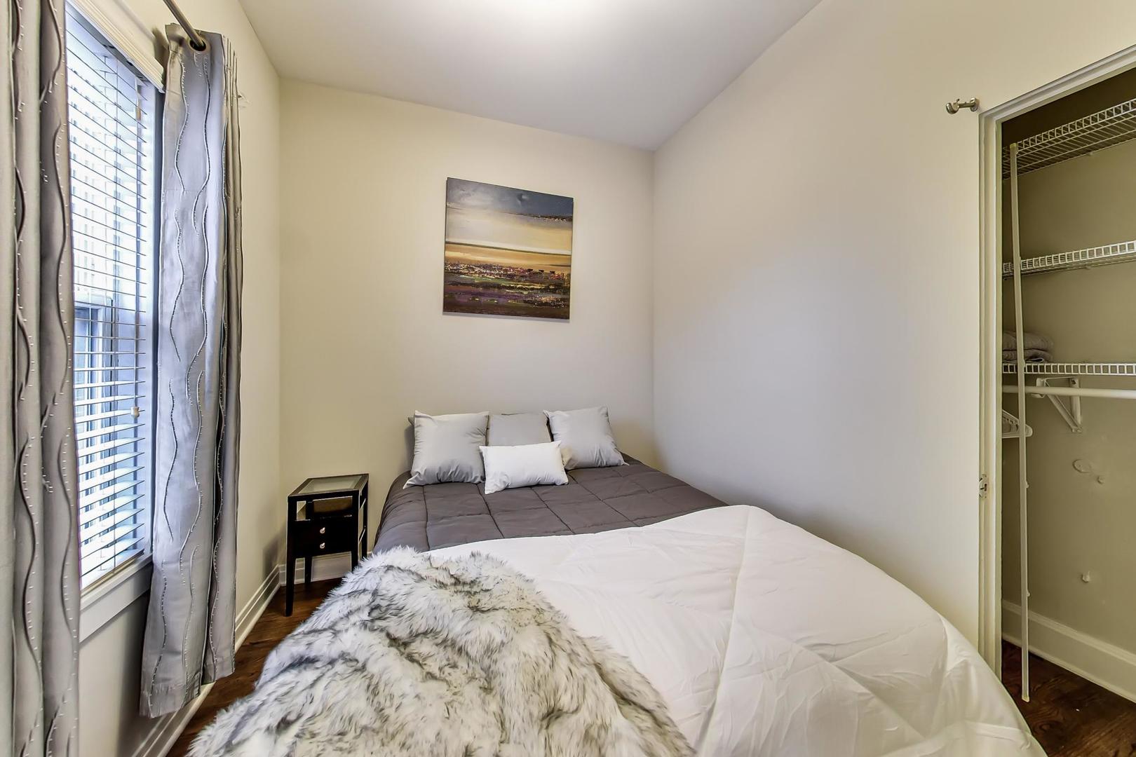 1214 W Wrightwood Avenue Unit: 2