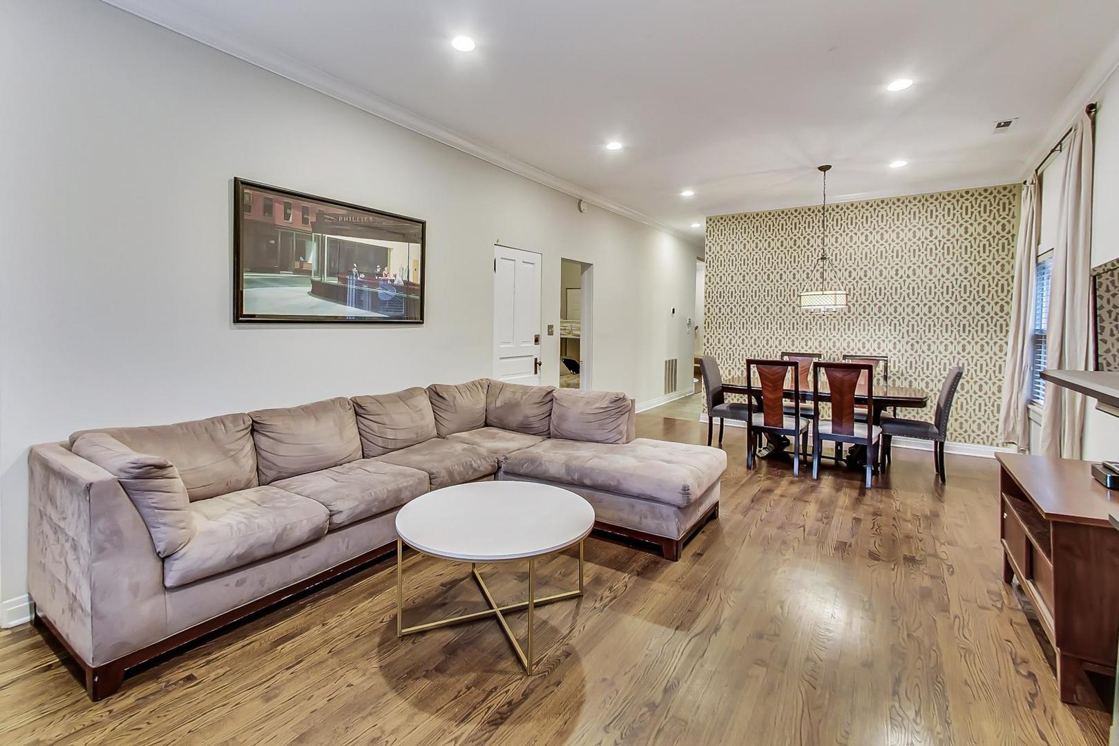 1214 W Wrightwood Avenue Unit: 2