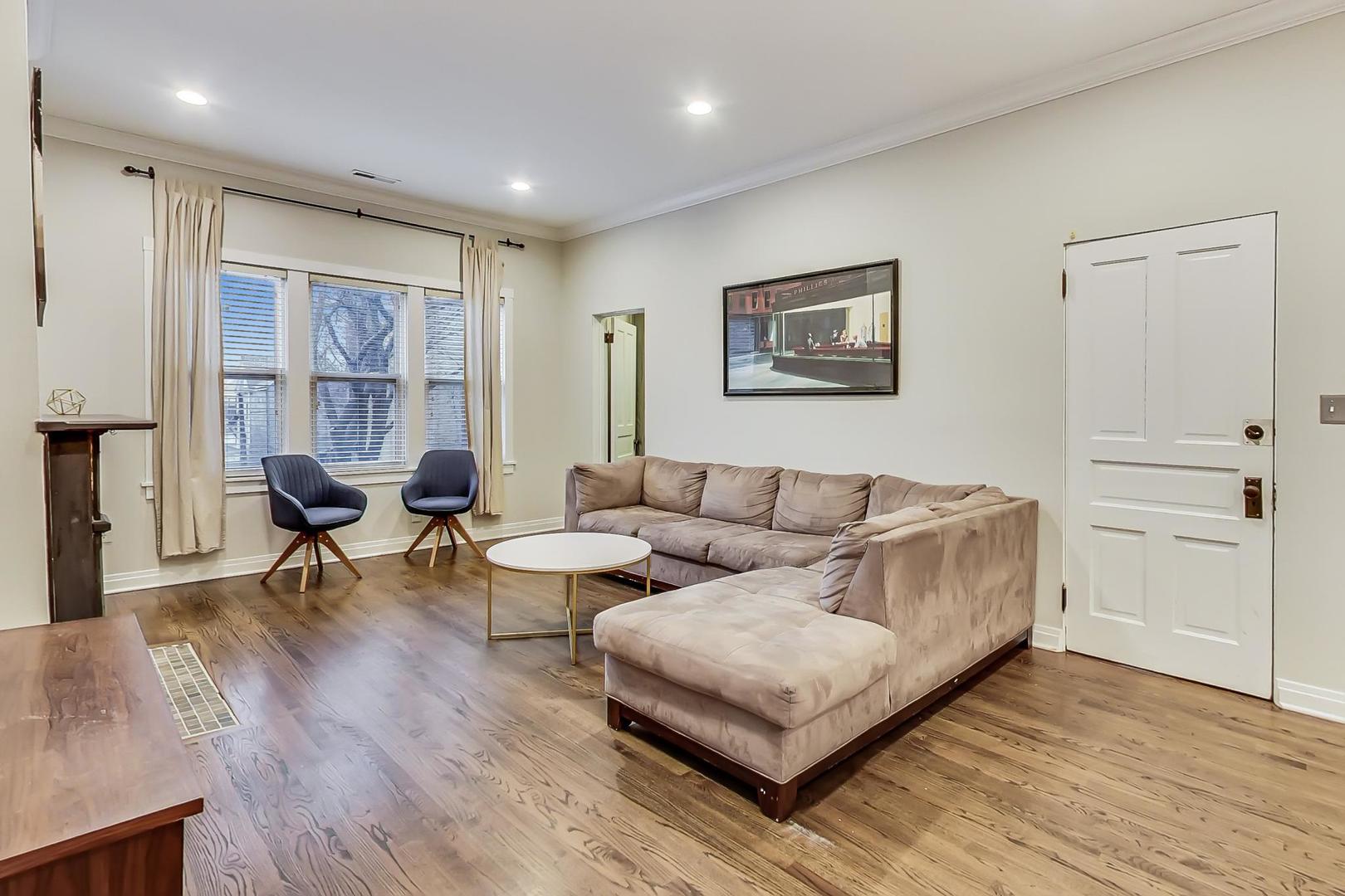 1214 W Wrightwood Avenue Unit: 2