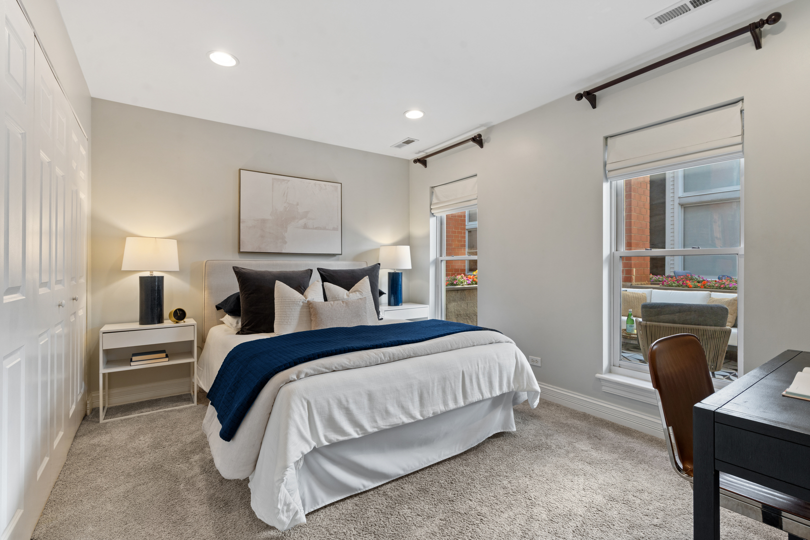 2843 N Lincoln Avenue Unit: 103