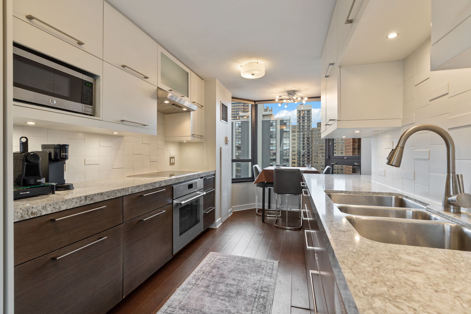 1410 N State Street Unit: 15A