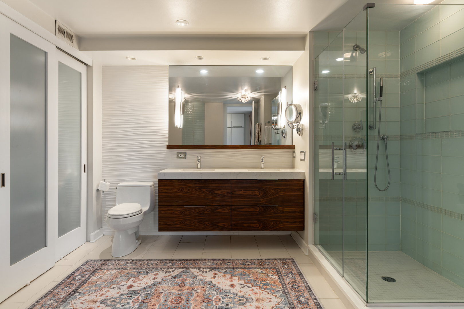 1410 N State Street Unit: 15A