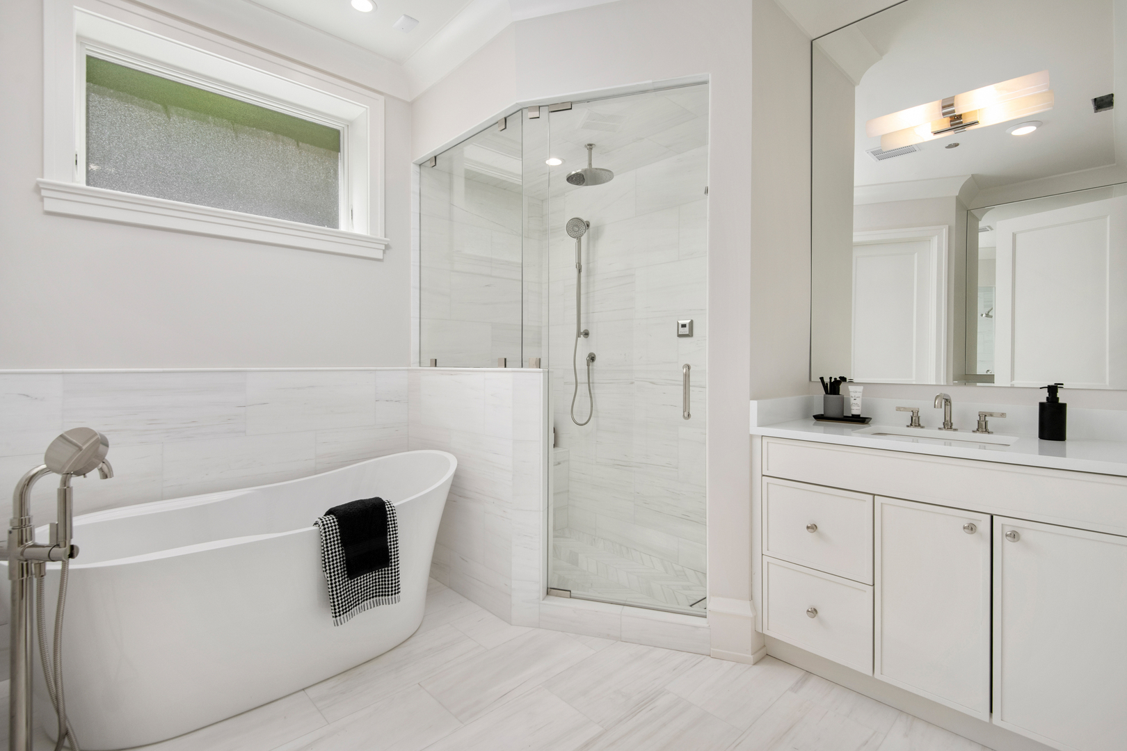1942 N Orchard Street Unit: 1S