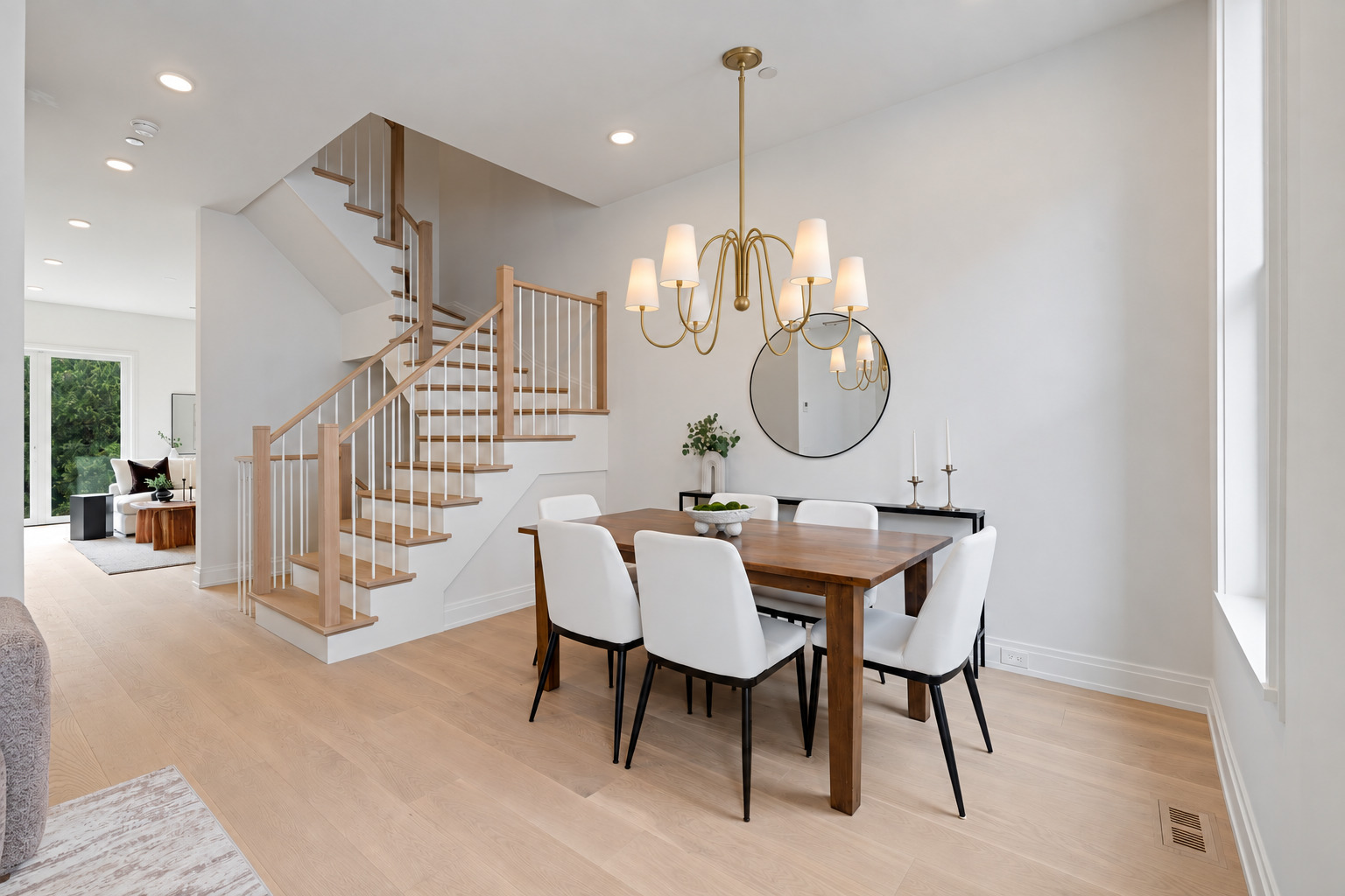 2333 N Cambridge Avenue Unit: F