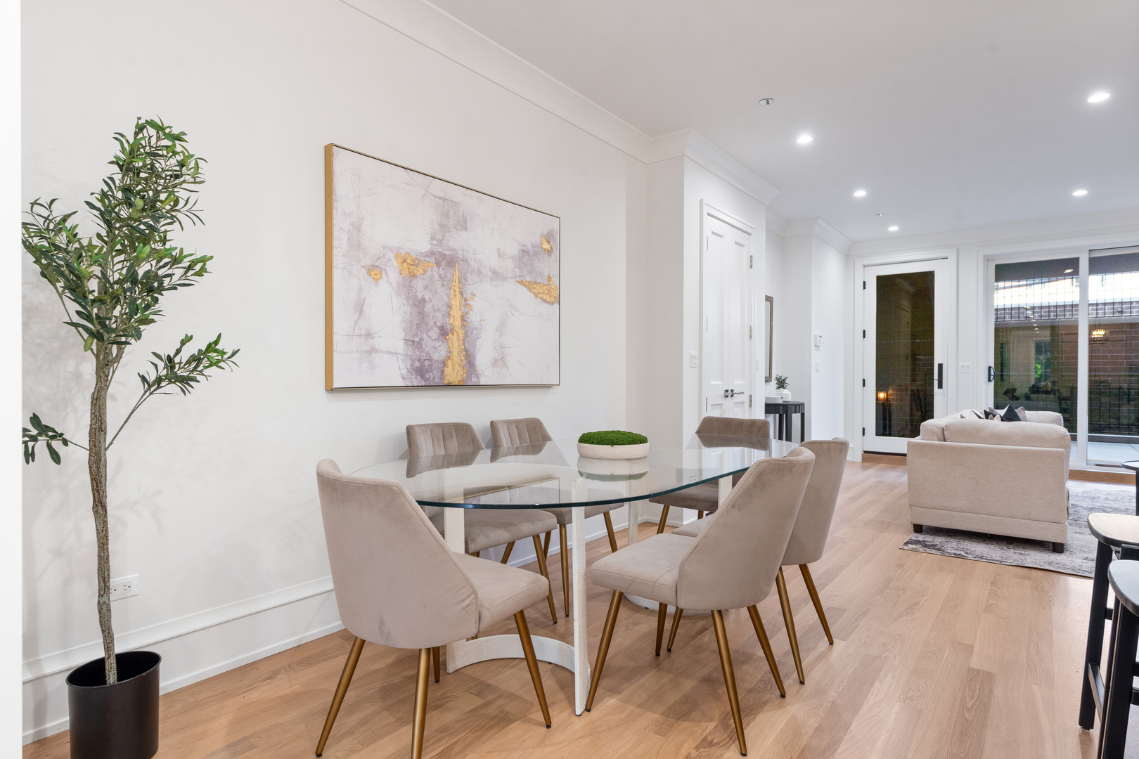 1942 N Orchard Street Unit: 1N