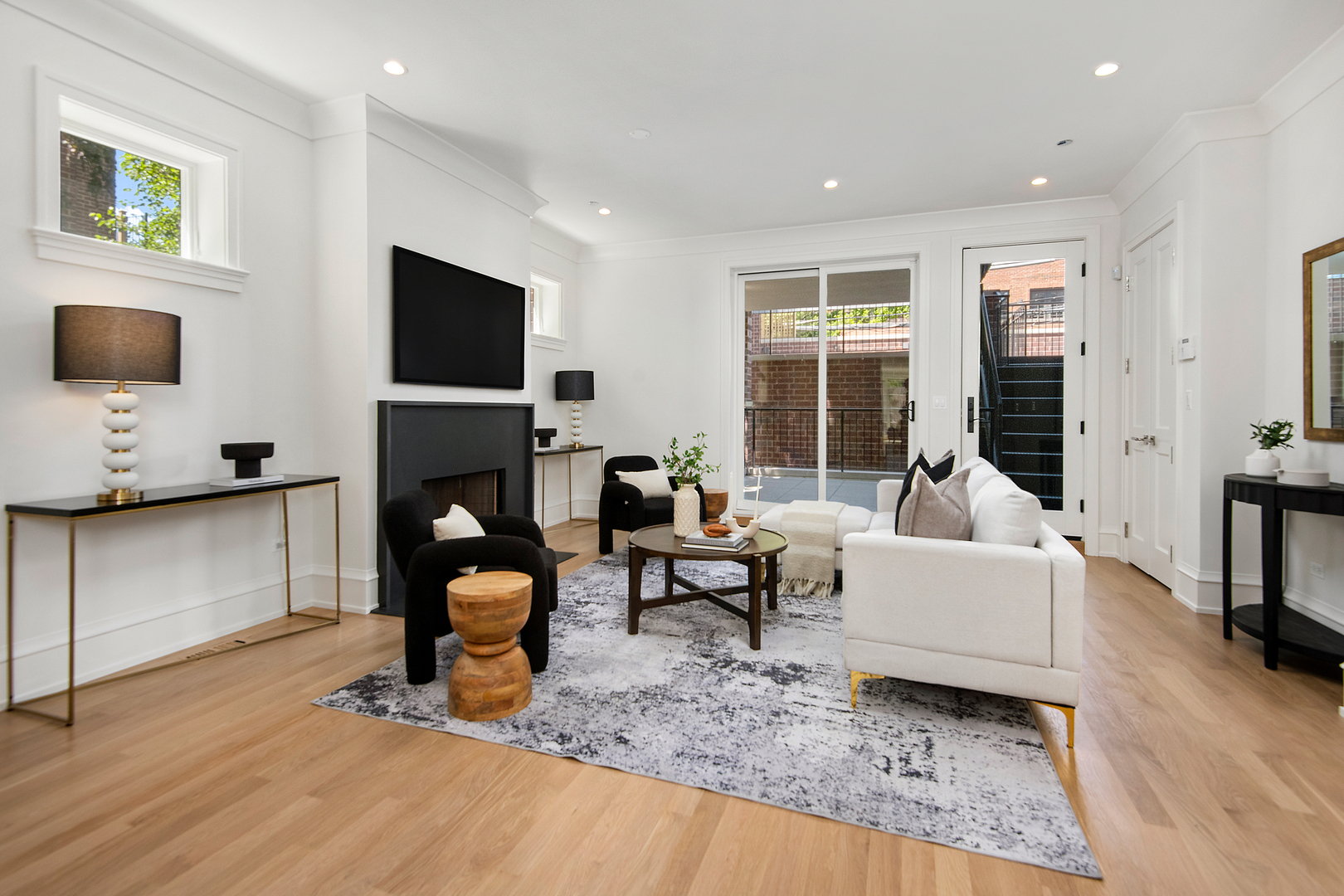 1942 N Orchard Street Unit: 1N