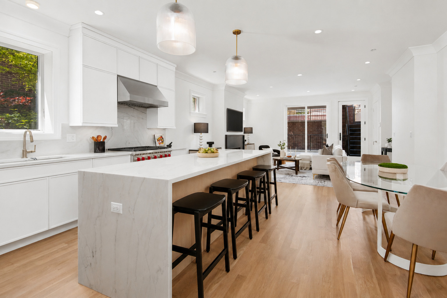 1942 N Orchard Street Unit: 1N