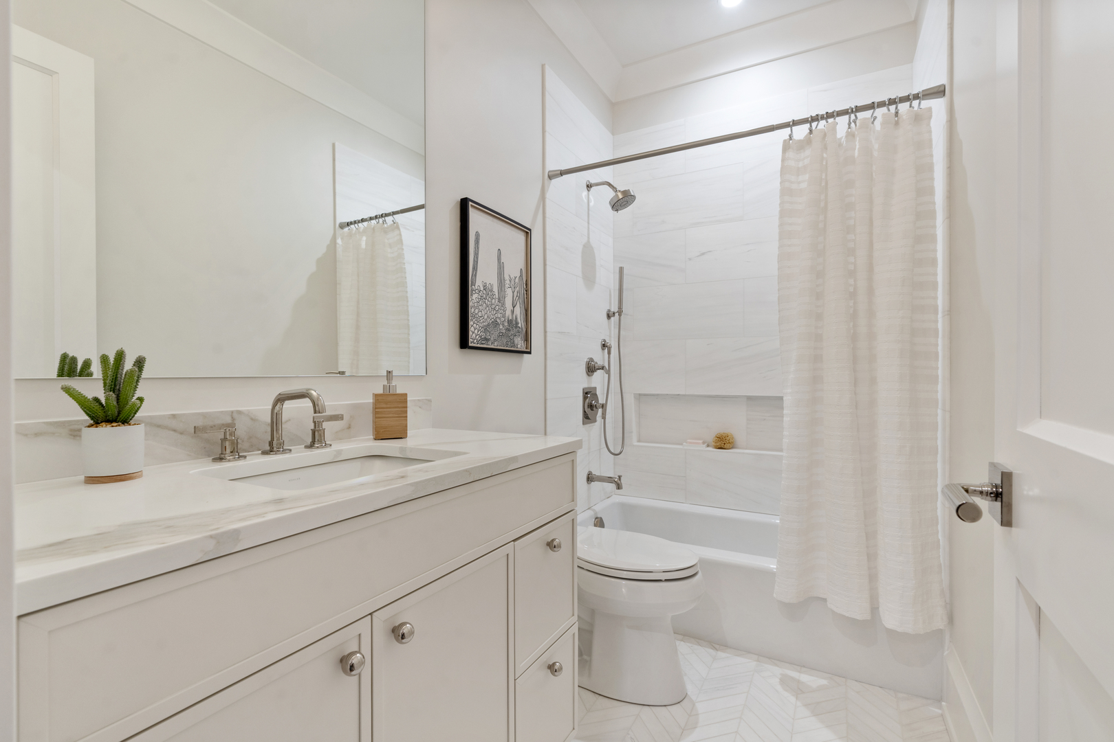 1942 N Orchard Street Unit: 1N