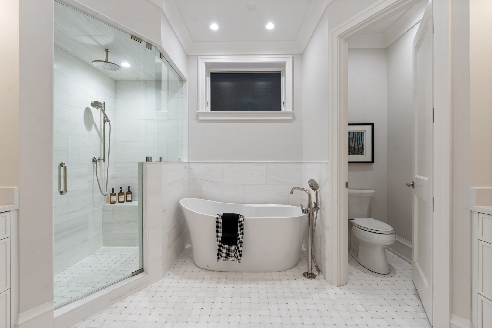 1942 N Orchard Street Unit: 1N