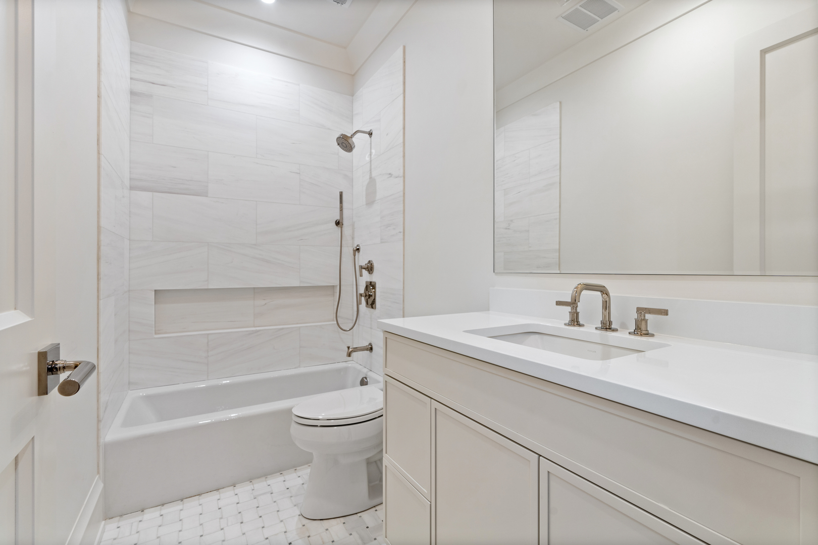 1942 N Orchard Street Unit: 1N