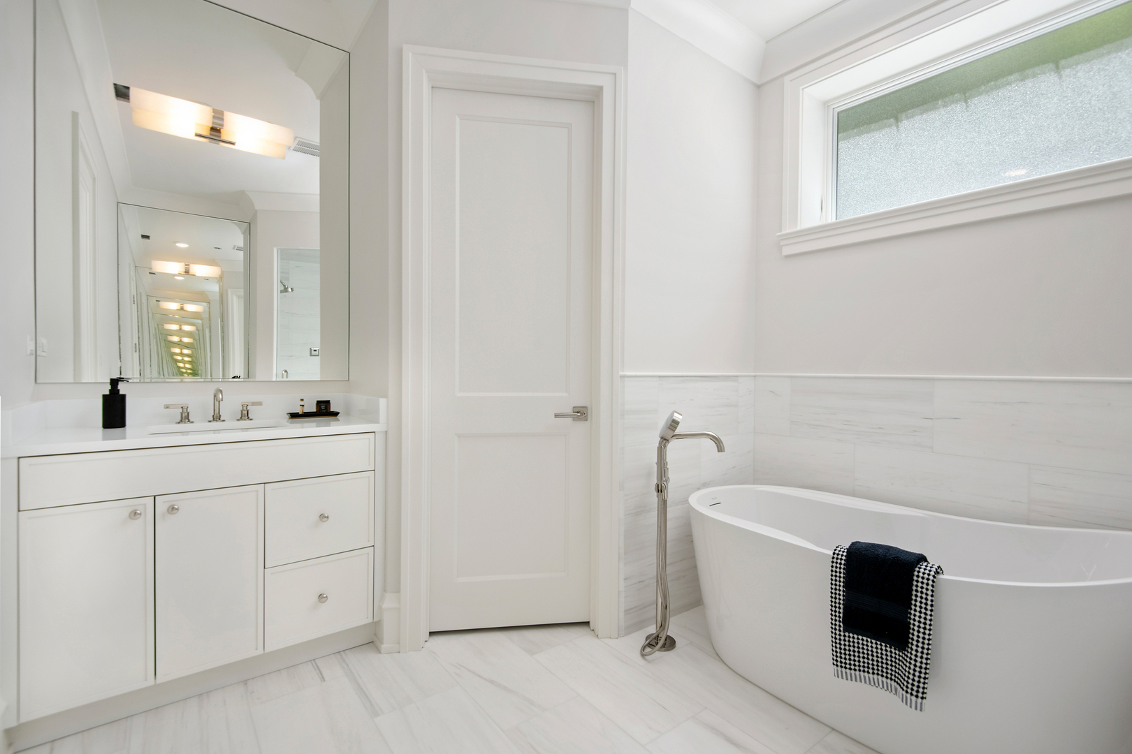 1942 N Orchard Street Unit: 1N