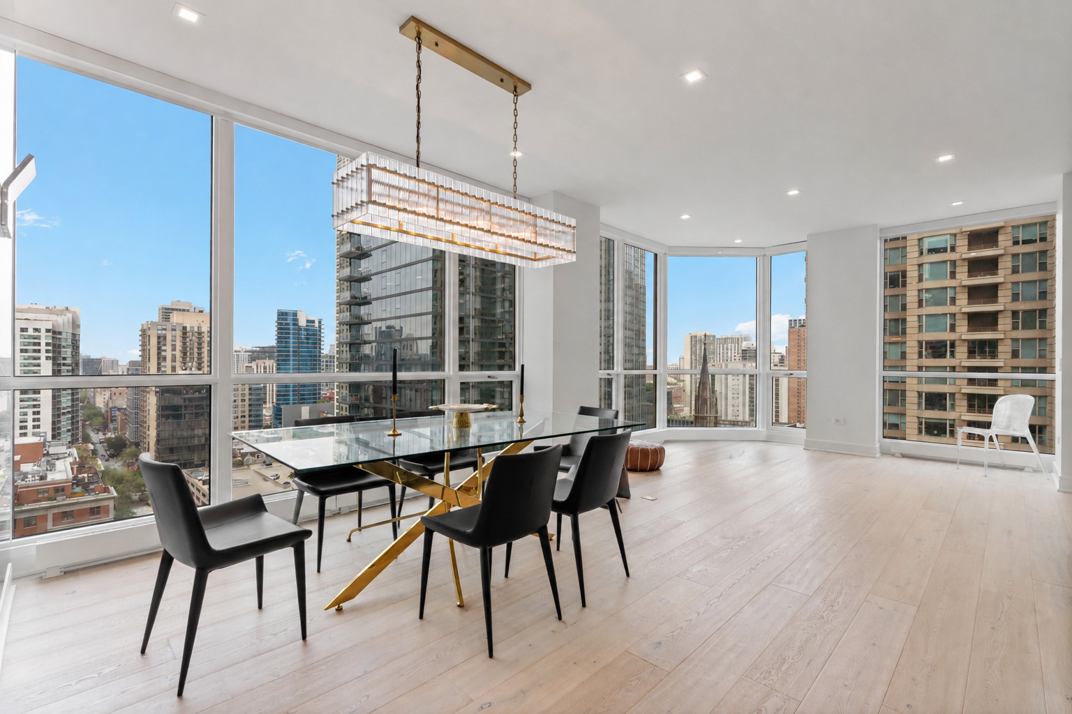 21 E Huron Street Unit: 1706
