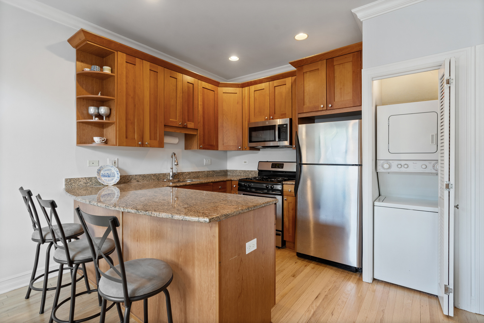 2709 N Mildred Avenue Unit: 3A