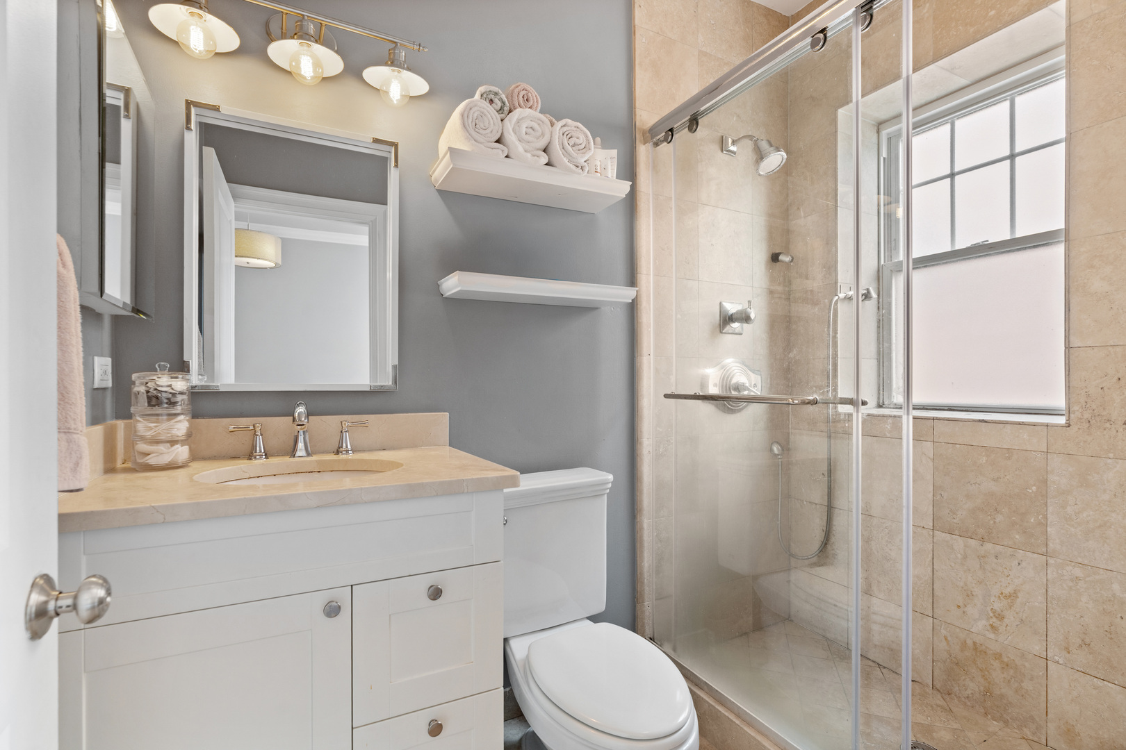 2709 N Mildred Avenue Unit: 3A