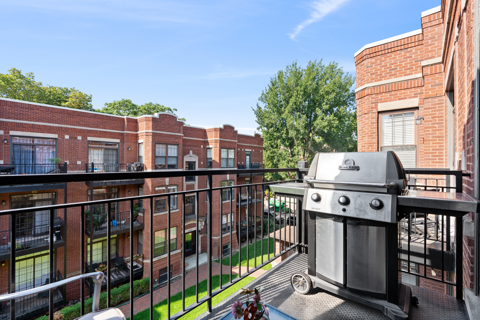 2709 N Mildred Avenue Unit: 3A