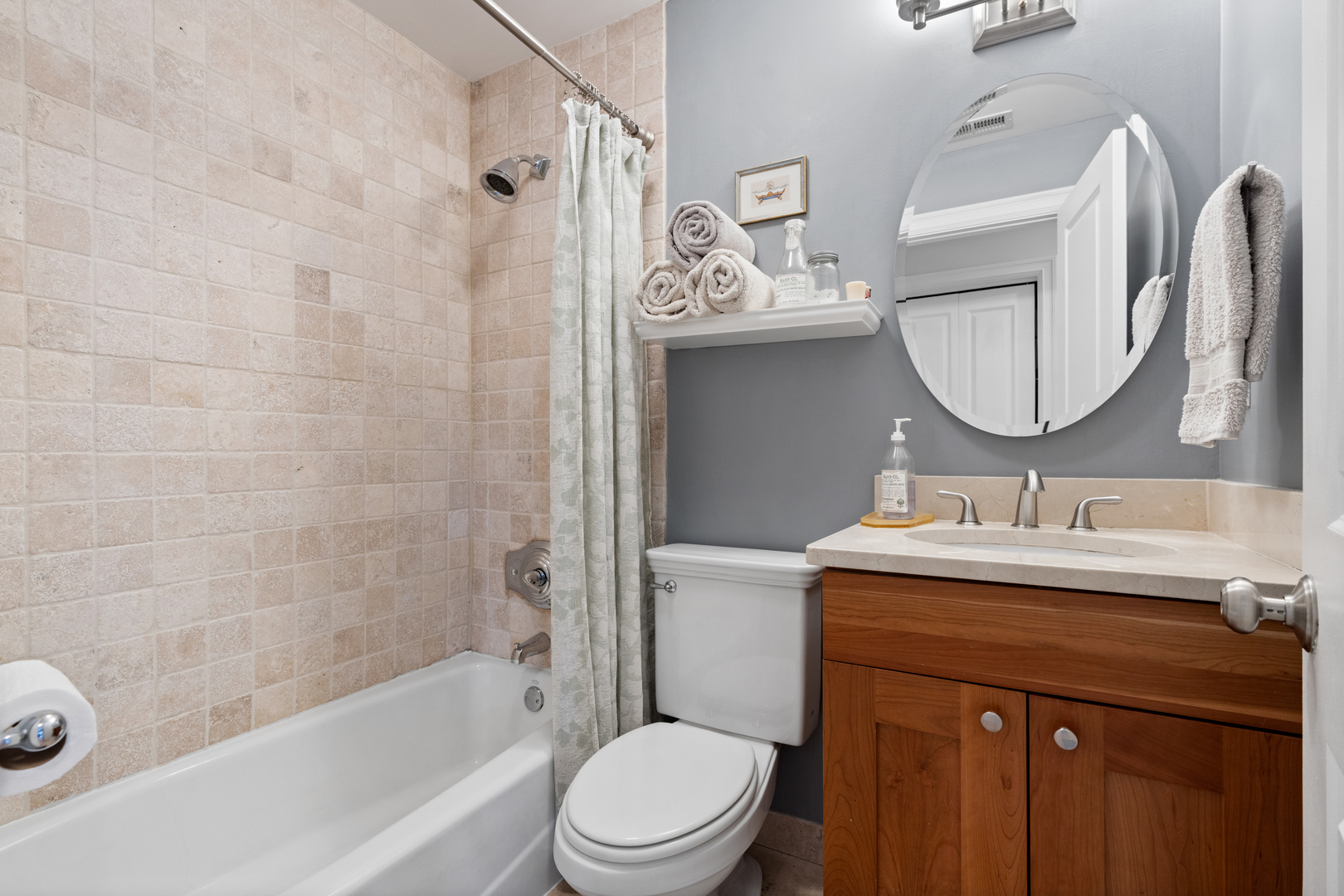 2709 N Mildred Avenue Unit: 3A