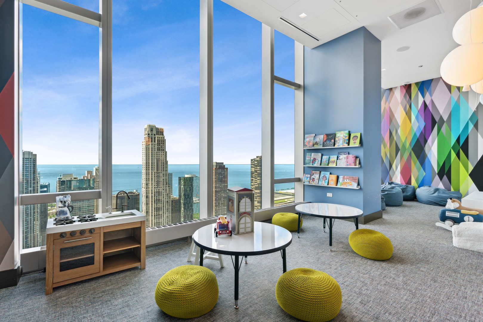 363 E Wacker Drive Unit: 1906