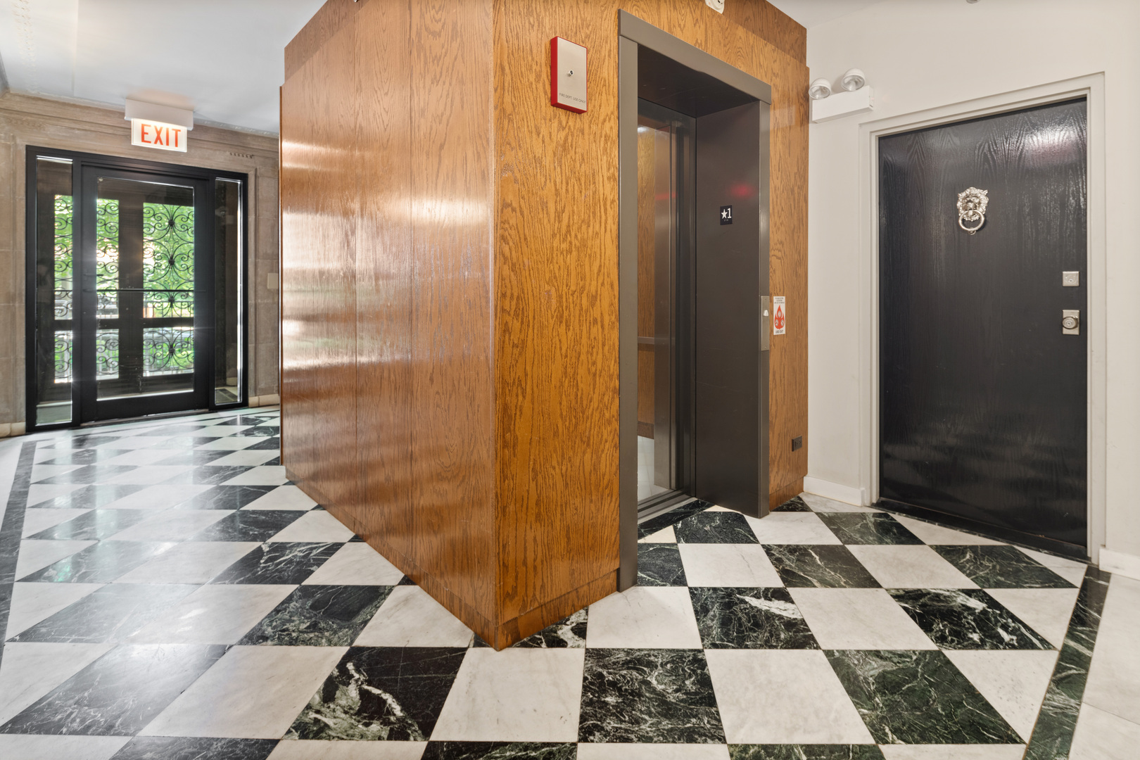 3030 N Lake Shore Drive Unit: 202