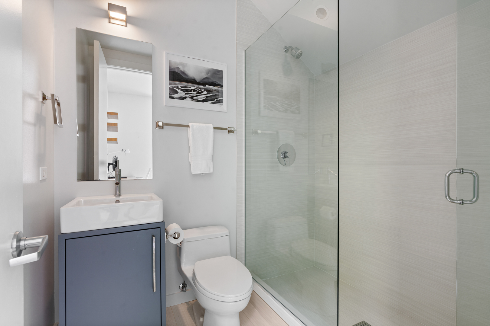 3030 N Lake Shore Drive Unit: 202