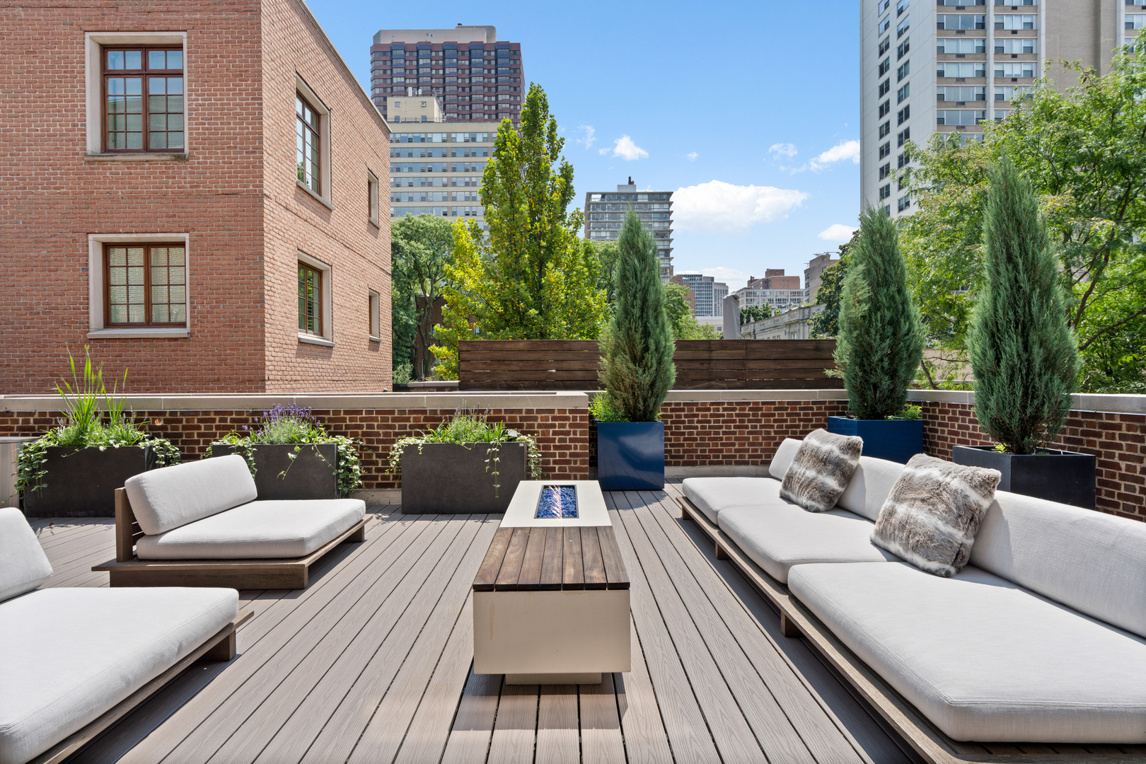 3030 N Lake Shore Drive Unit: 202