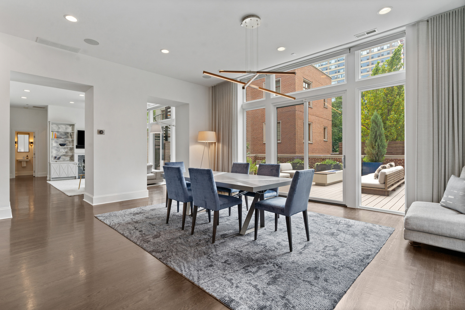 3030 N Lake Shore Drive Unit: 202