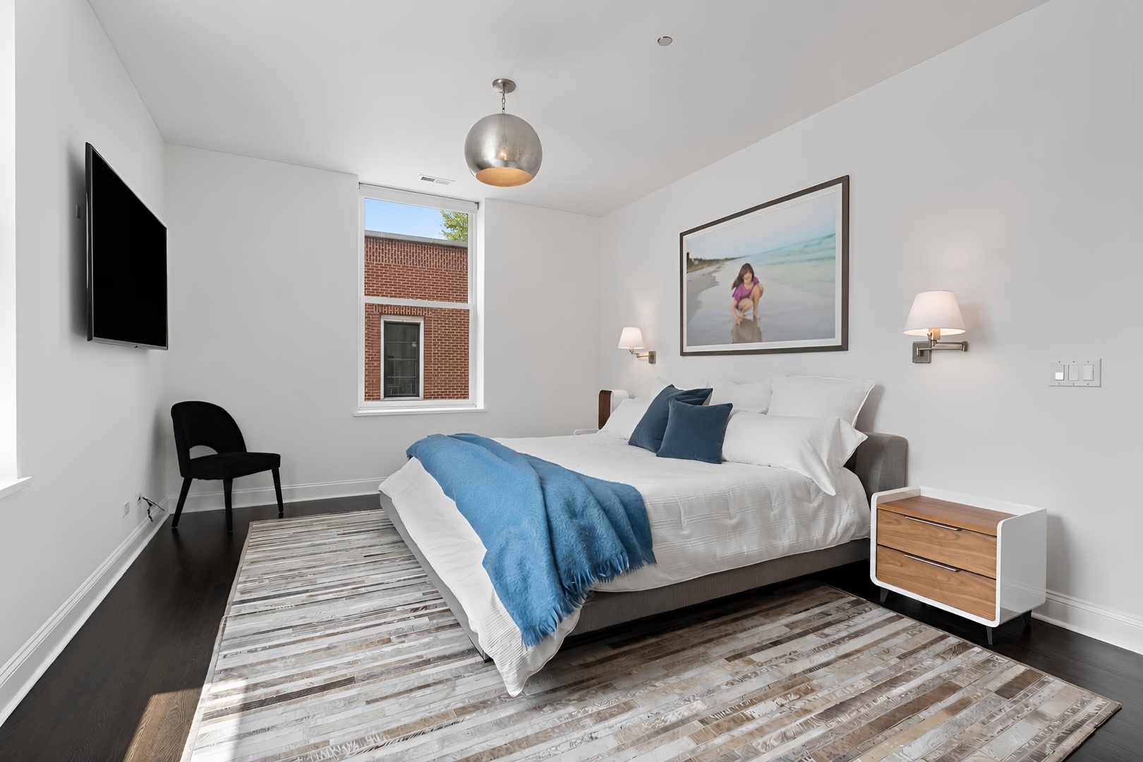 3030 N Lake Shore Drive Unit: 202