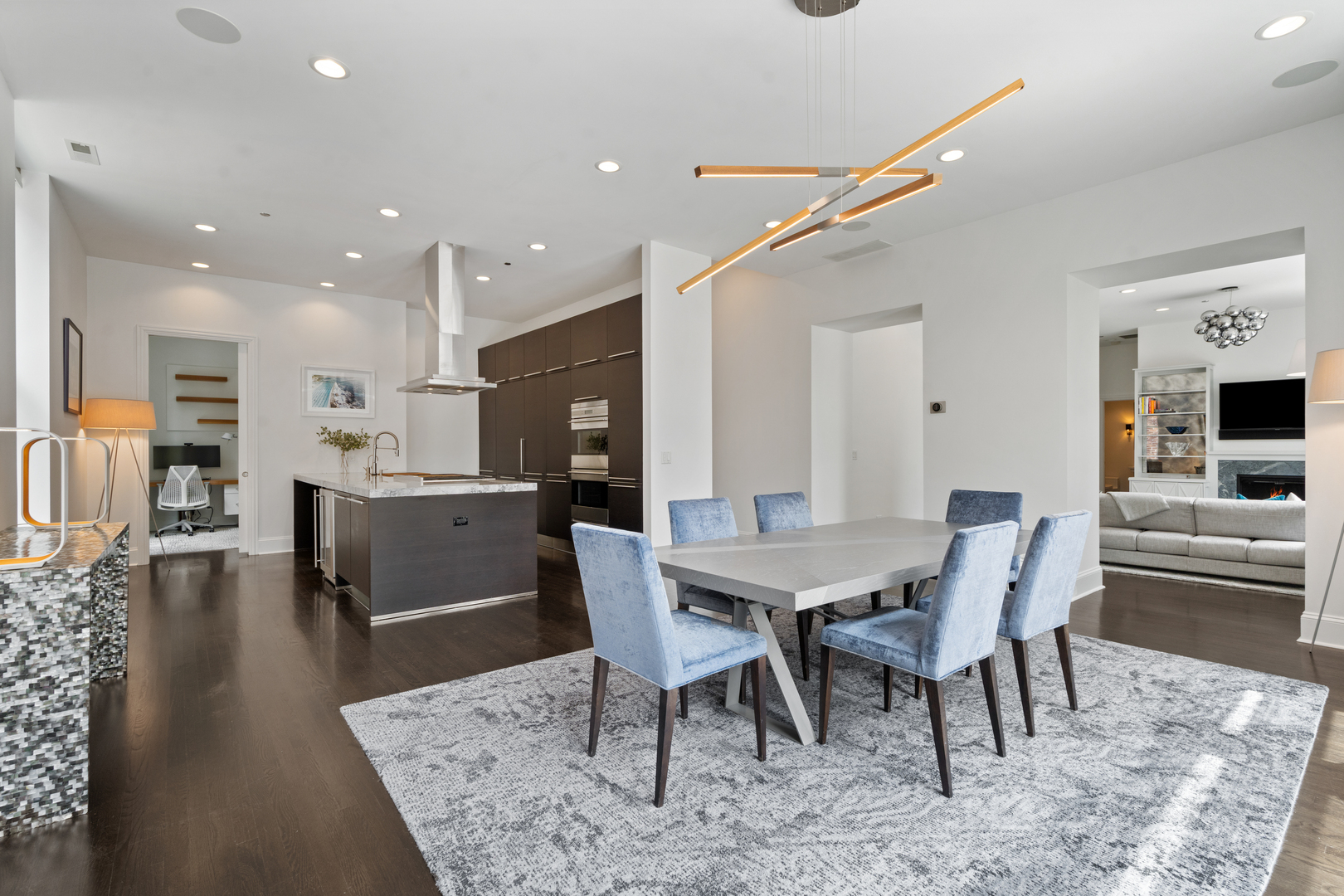 3030 N Lake Shore Drive Unit: 202