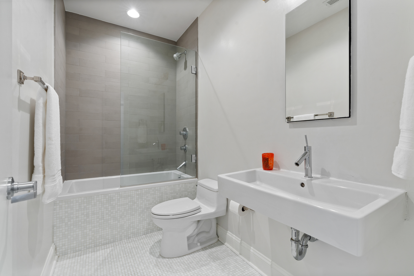 3030 N Lake Shore Drive Unit: 202